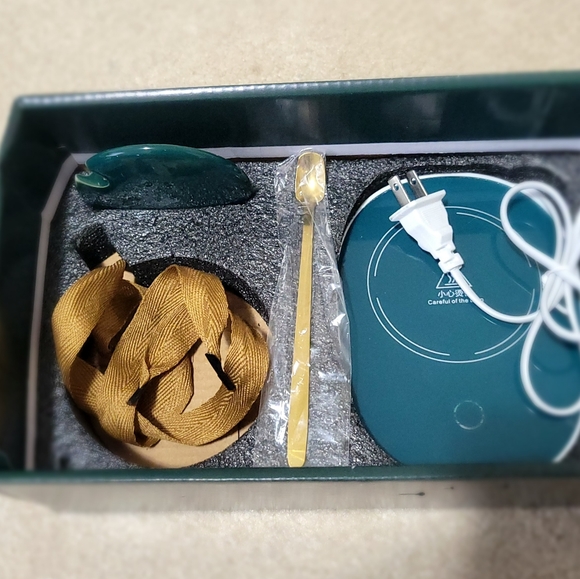 Gorgeous Mug Warmer Gift Set - Picture 3 of 8